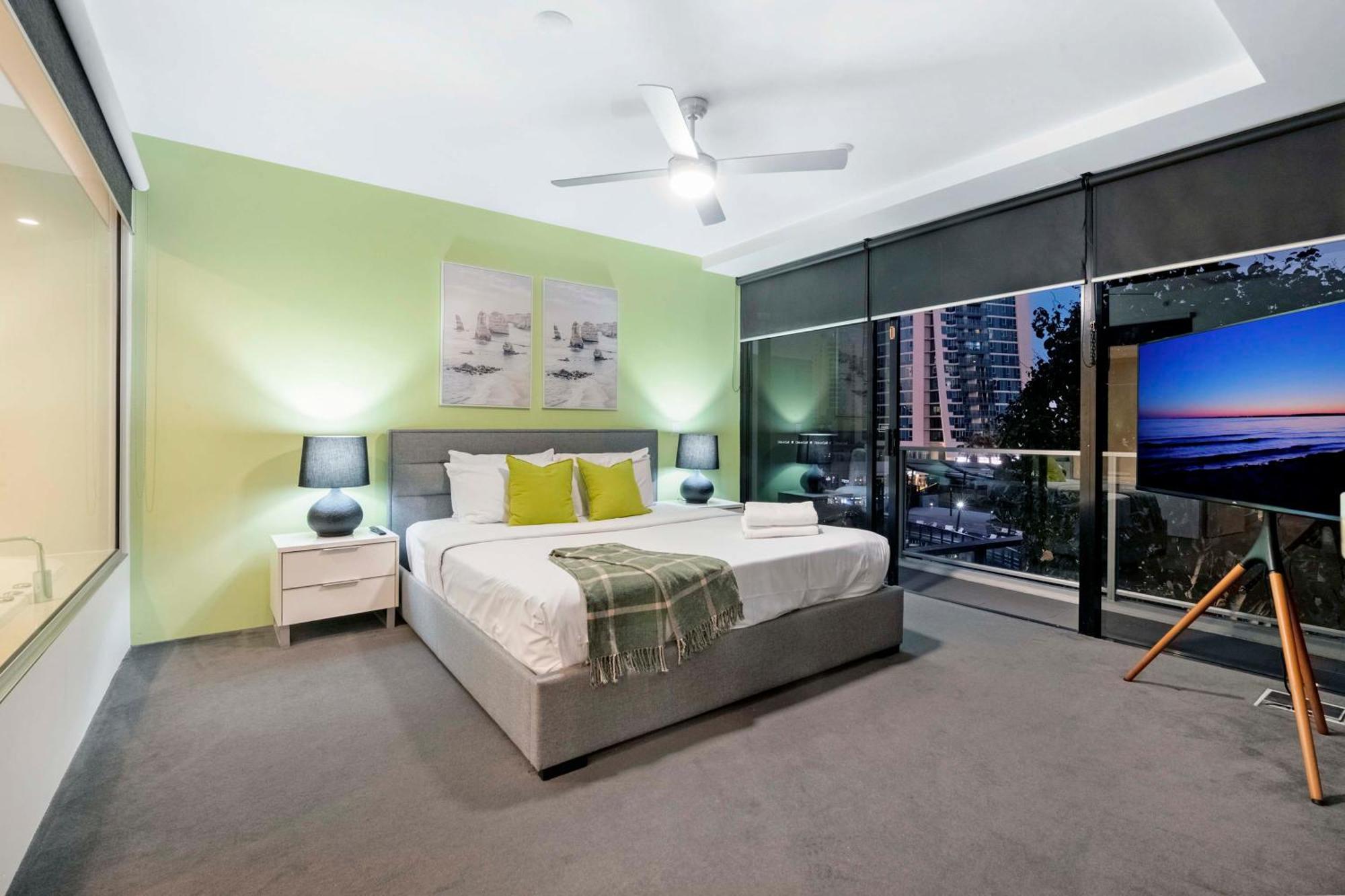 Circle On Cavill - Self Contained & Privately Managed Apartments - Wow Stay 黄金海岸 外观 照片