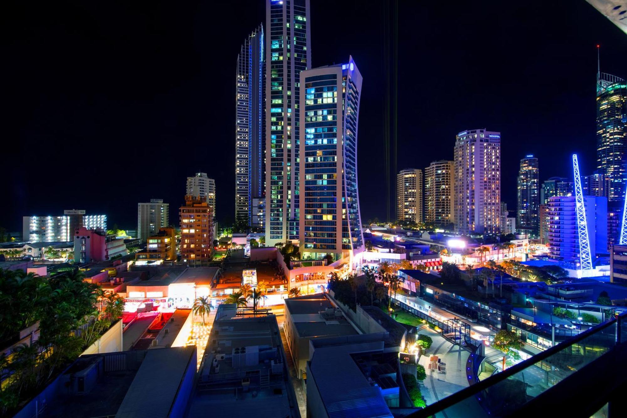 Circle On Cavill - Self Contained & Privately Managed Apartments - Wow Stay 黄金海岸 外观 照片