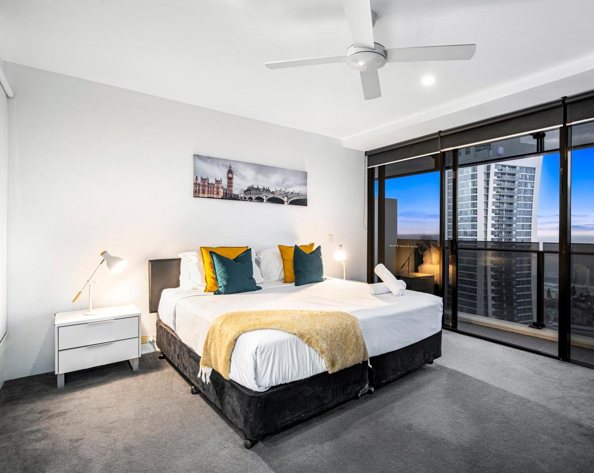 Circle On Cavill - Self Contained & Privately Managed Apartments - Wow Stay 黄金海岸 外观 照片